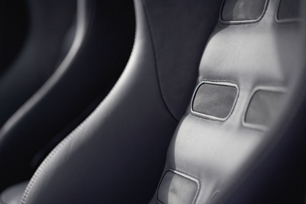 40-prototype-x--seat-detail.jpg
